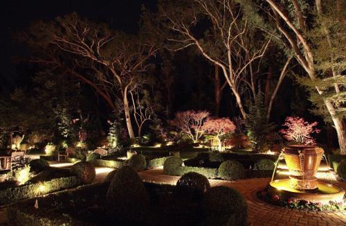 Low-Voltage-LED-Landscape-Lights-with-Small-Water-Fountain-Small-Garden-Artifical-Plants-Lighting