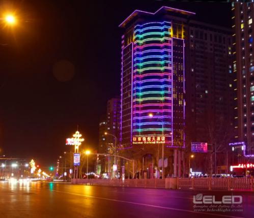 outdoor-led-contour-lights-idea-564x485